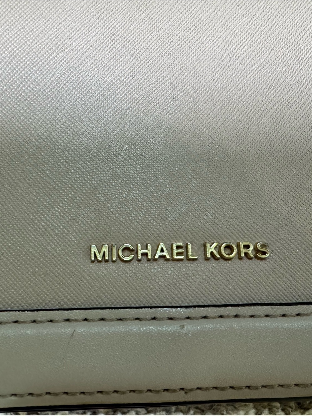 Michael Kors Blush Leather Crossbody Bag with Gold Logo - Picture 9 of 9